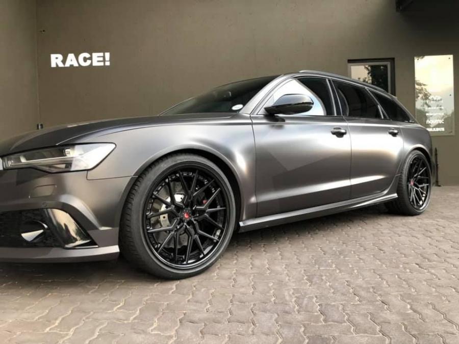  Audi RS6 Avant by RACE! on Vossen Wheels 2019 года  (фото 4 из 13)